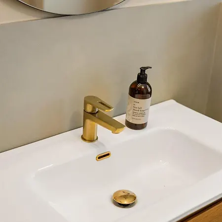 Dinbnb Homes L 100 Meters From Floybanen L A Rare Experience Σπίτι διακοπών Μπέργκεν