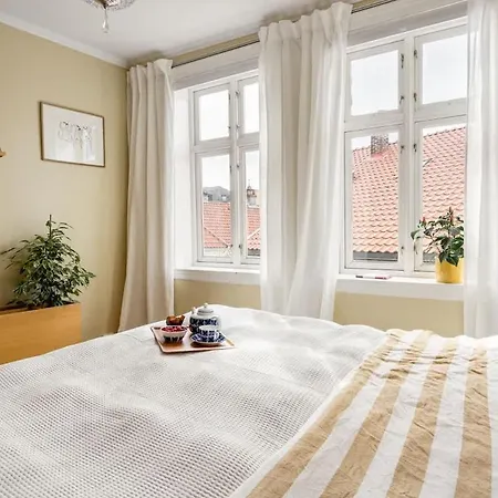 Dinbnb Homes L 100 Meters From Floybanen L A Rare Experience Μπέργκεν